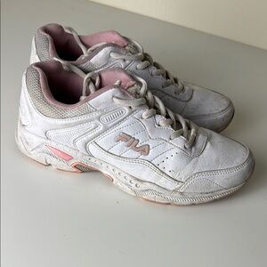 Fila Women's White and Pink Sneakers